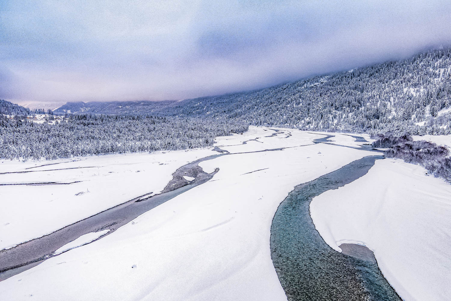 Der Lech als Winterlandschaft